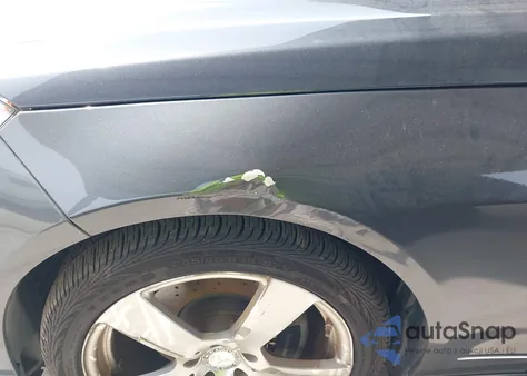 2012 Mercedes-Benz E 350 4Matic из США, поврежденный, VIN WDDHF8JB2CA601866